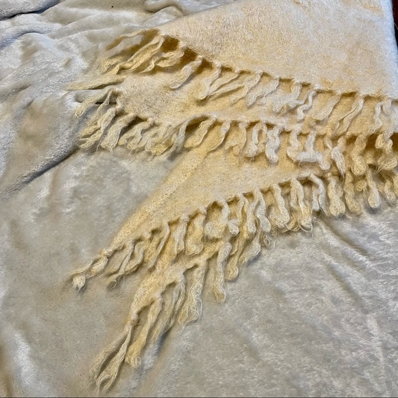 Vintage Glentana 70% Mohair Scarf | EUC OS Made in Scotland - Picture 15 of 15